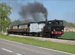 Chemin de Fer Touristique du Rhin, das Kleinod im Auwald bei Neu-Breisach.

Fahrt mit der Reisegruppe aus Deutschland von Sans Souci nach Volgelsheim, Zugmaschine ist die Elsässerin 030 TB 134. Kunheim, April 2019.