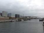 (166'826) - Die Seine mit Brcke und Schiffen am 16.