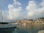 (130'689) - Der Hafen von Menton am 16.