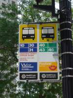 (153'002) - Bus-Haltestelle - in Milwaukee - am 17.