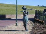 (273'671) - Statue einer Fischerin am 5.