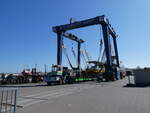 (273'570) - Schifflift mit Terberg - T-16-BJG - am 4. April 2025 im Hafen von Lauwersoog