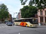 (162'585) - Clement, Bourglinster - JC 6011 - Setra am 25. Juni 2015 beim Bahnhof Ettelbruck