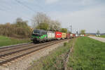 193 210 mit einem Containerzug bei Pölling.