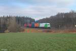 ER20 -02 zieht den bei Oberteich den Wiesau Containerzug den sie ab Hof übernommen hat.