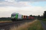 ER20-02 mit dem Wiesau Containerzug Wiesau- Hamburg bei Oberteich.