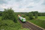 ER20-01 und Er20-02 ziehen gemeinsam den Hamburg - Wiesau Containerzug bei Oberteich.