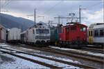 Die ehemalige SOB-Lok Re 456 095 und Tem 225 043 in Balsthal.