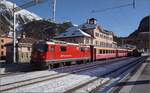 Ge 4/4 620 'Zernez' wartet in Pontresina auf die Rückfahrt nach Scuols.