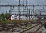 pratteln-6/893811/rabe-512-042-und-rabe-512 RABe 512 042 und RABe 512 008 in Pratteln. August 2025.