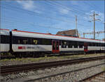 INOVA-Niederflurzwischenwagen B NPZ DO 50 85 29-43 129-4 CH-SBB im Zugverband mit RABe 560 292 in Pratteln.