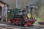 Zu den Ostereiern im Sihlwald.

Endlich das Osterei gefunden: Schnaaggi Schaaggi E 3/3 5 der SiTB im Bahnhof Sihlwald. März 2024.