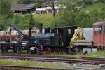 Fahrtag im Zrcher Oberland. Unsortierter Blick ber das Gelnde. Das Tigerli E 3/3 8518 'Bretswil' muss heute auch abseits stehen bleiben, ebenso wie der historische Kran. Bauma, Juli 2023.