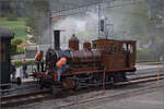 Train du Terroir.

Abkuppeln, Abschmieren,  Auftanken  von E 3/3 5811 in Travers. Mai 2024.