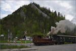 Train du Terroir.

E 3/3 5811 vor dem Chapeau Napoleon in Fleurier. Mai 2024.