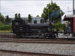 Der Museumszug der Sursee-Triengen-Bahn mit Tigerli E 3/3 8522 erreicht die SBB-Strecke in Sursee.