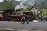 Vapeur Val-de-Travers: Train  Au fil de l'Areuse .

Dampflokfan will gelernt sein... E 3/3 8511 in Travers. Mai 2023.