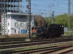 Die Jura-Simplon 35 alias Eb 2/4 35 rangiert in Singen.