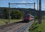 Re 420 194 bringt einen Fussballsonderzug Richtung Olten. Matte bei Bettenhausen, September 2022.