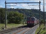 4-420-re-420-re-44/786425/re-620-022-und-re-420 Re 620 022 und Re 420 281 auf dem Weg Richtung Olten. Matte bei Bettenhausen, September 2022.