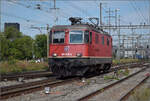 Re 4/4 II 11348 in Pratteln. August 2025.
