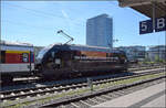 Re 460 046 mit Lokf�hrerwerbung in Singen. April 2026.