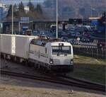 4-476-rem-476-vectron/801440/rem-476-456-der-railcare-an Rem 476 456 der Railcare an der Schokoladenfabrik. Pratteln, Januar 2023.