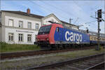 Centralbahnausflug zum Turnerfest.

Abfahrt des Centralbahn-Sonderzug nach Leizpig mit Re 482 021 und einem sehenswerten stilreinen Schnellzugwagenpark. Konstanz, Juni 2025.
