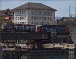 Re 6/6 11628 mit Kesselwagen auf der Aarebr�cke in Solothurn. September 2026.