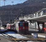 Ge 4/4 II 611 auf dem Weg nach Pontresina mit Steuerwagen 52803 voraus.