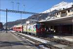 Ge 4/4 II 611 auf dem Weg nach Pontresina mit Steuerwagen 52803 voraus.