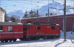 Ge 4/4 II 624 'Celerina/Schlarigna' mit dem einsatzbereiten Reservezug in Samedan.