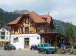 (160'498) - Der alte Bahnhof in Frutigen am 14.