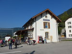 (175'178) - Der Bahnhof Noiraigue am 25.