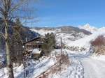 (158'433) - Das Restaurant Brgji-Alp mit dem Matterhorn am 18.