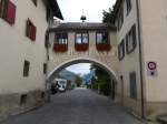 (165'414) - Torbogen bei der Albergo Fravi am 19.