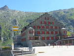 (195'248) - PostAuto-Haltestelle und Hotel Grimsel Hospiz am 29.
