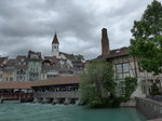 (171'530) - Altstadt mit Aare, Brcke und Stadtkirche am 30.