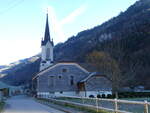 (269'202) - Haus und Kirchturm am 16. November 2024 in Montbovon