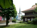 (252'152) - Der Kirchturm der Kirche am 27.