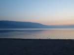 (140'908) - Morgenstimmung am Neuenburgersee am 27.