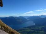 (155'799) - Aussicht vom Niesen auf den Thuner- und Brienzersee am 19.