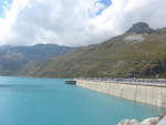 (220'519) - Der Stausee Lac de Moiry mit Staumauer am 6.