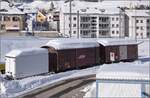 Heute Dienstwagen, die gedeckten Güterwagen Xk 9230 und Xk 9802.