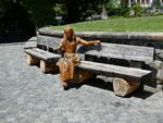 (237'297) - Das Vogel-Lisi aus Holz sitzt am 19.