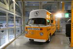 (282'135) - Continental - VW-Bus am 7.
