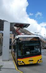 (285'852) - PostAuto Bern - BE 437'435/PID 12'284 - eSolaris am 29. M�rz 2026 beim Bahnhof Interlaken West