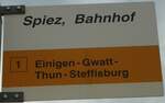 (129'129) - STI-Haltestellenschild - Spiez, Bahnhof - am 23.