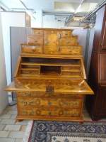 (148'126) - Barocksekretr von 1750 im BrockiShop am 22.
