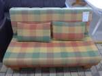 (160'169) - Buntes Bettsofa am 5.